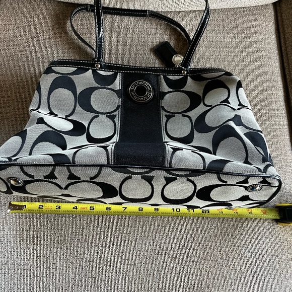 Authentic Coach Handbag - Picture 7 of 9
